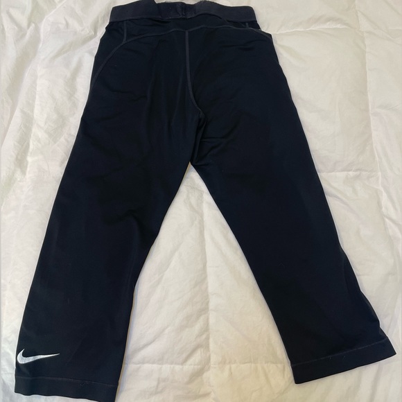 Nike Pro Dri-FIT Training Capri Black/White Sz Small - Picture 6 of 6